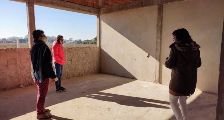 Continúan con la obra de la escuela secundaria 6