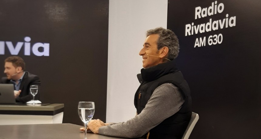 Randazzo afirmó que “habría que obligar a los funcionarios a pagar sueldos para que sepan de qué se trata”