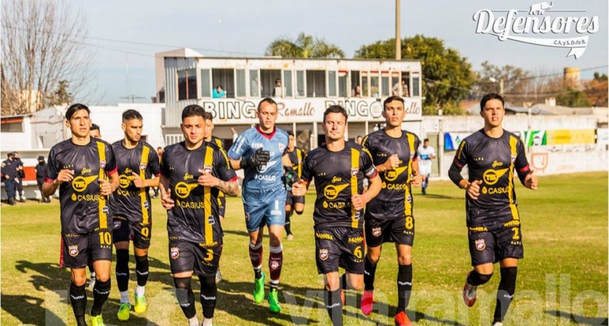 Defensores recibe a Sportivo de Las Parejas 