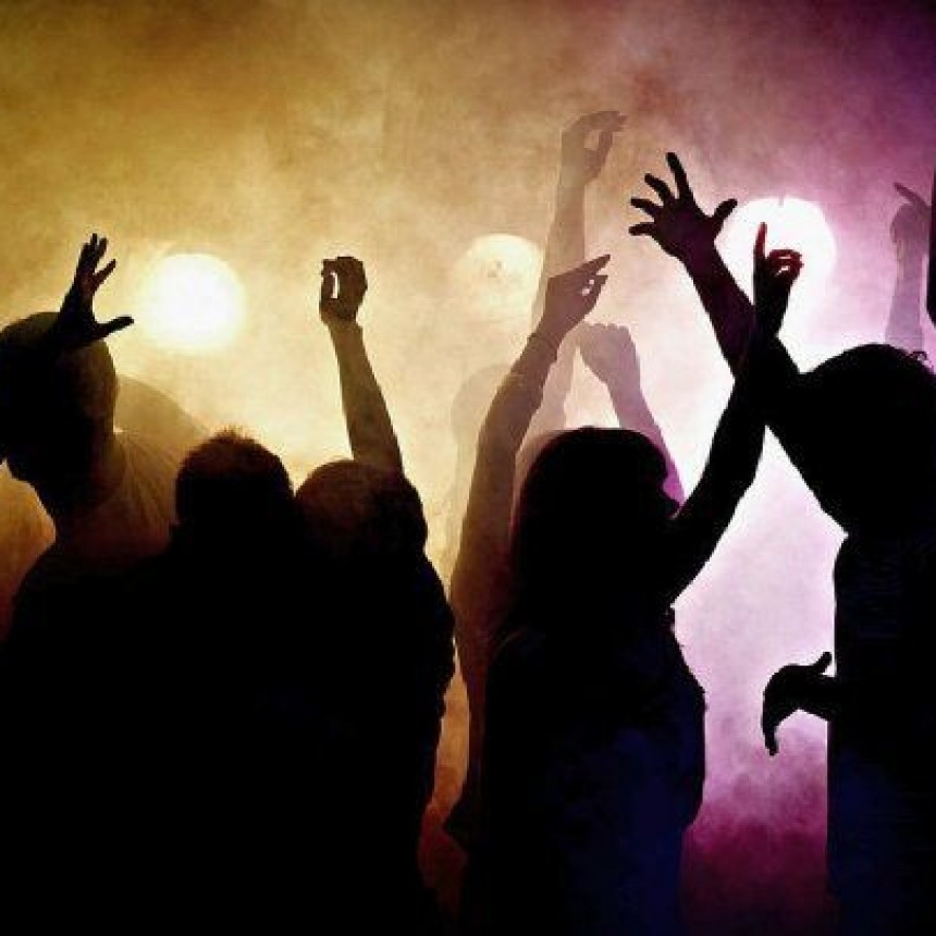 La policía intervino en dos fiestas clandestinas