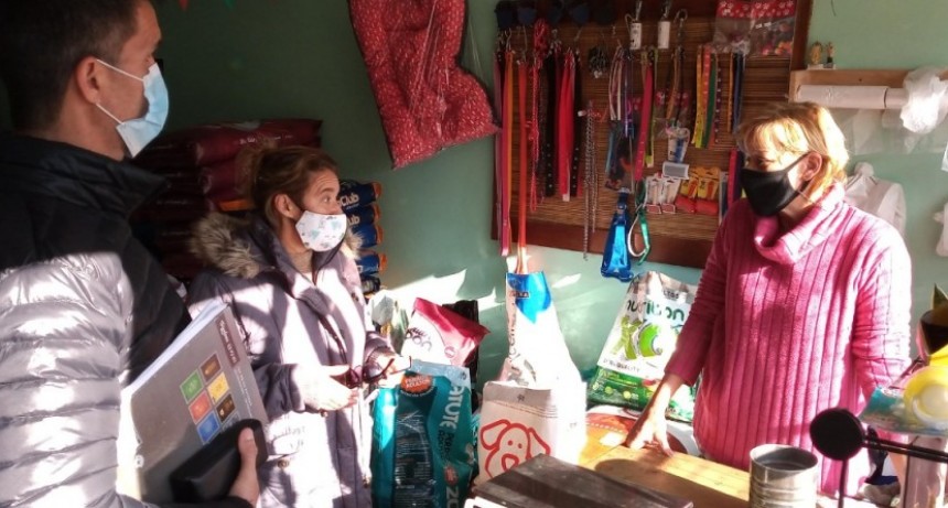 Jornada con comerciantes y emprendedores en Pérez Millán