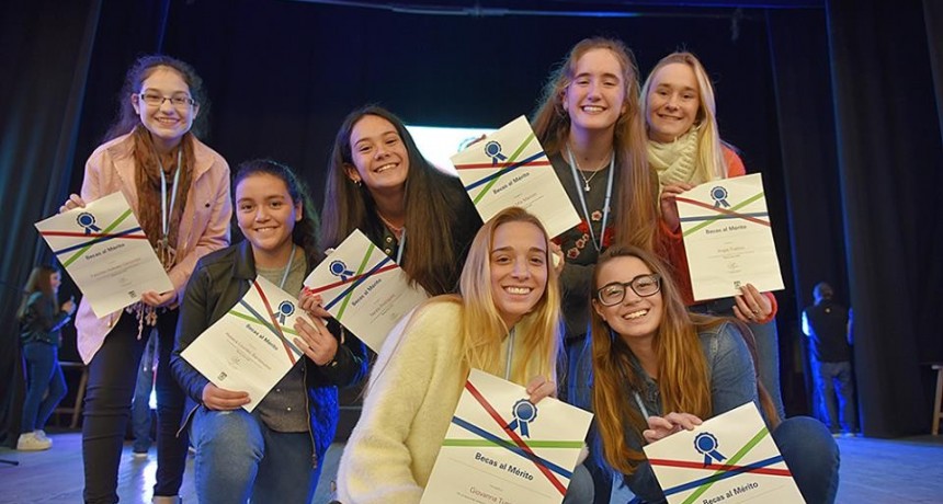 Ternium anuncia nueva edición del Programa de Becas 