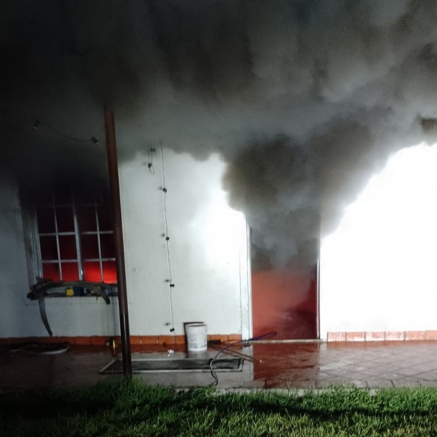 Se incendio una vivienda en Villa Ramallo