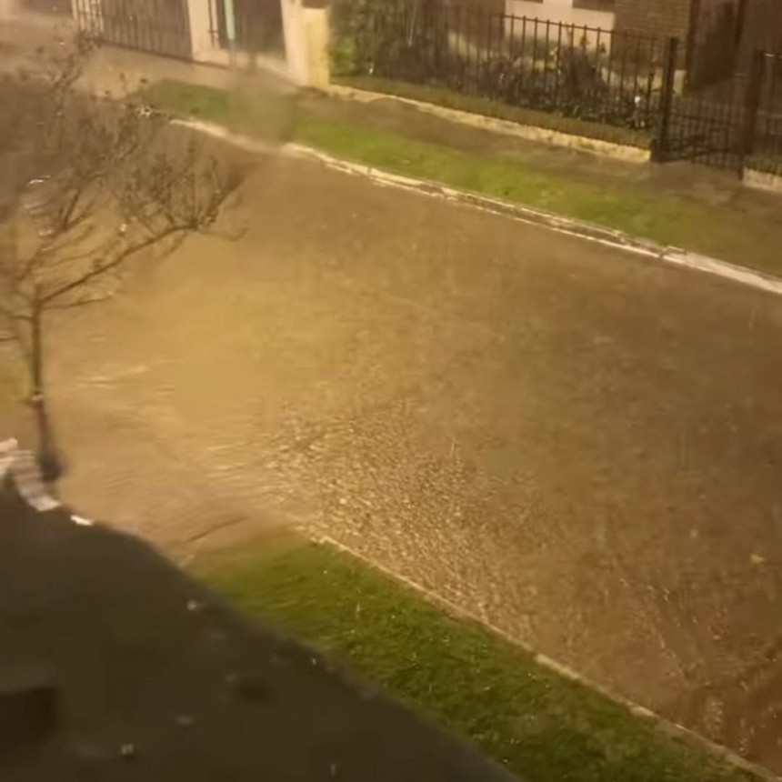 Madrugada de lluvias intensas: la región enfrentó precipitaciones torrenciales con caída de granizo