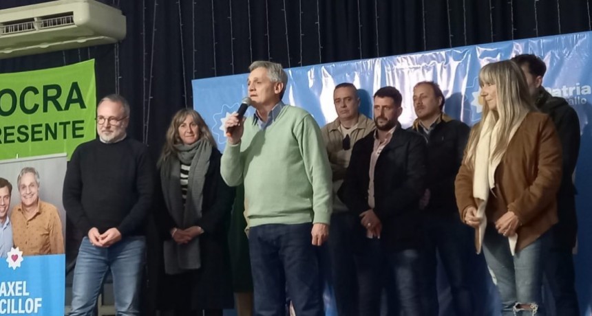 Elvio Zanazzi presentó su lista para las PASO en Ramallo, destacando el liderazgo de Cristina Fernández de Kirchner