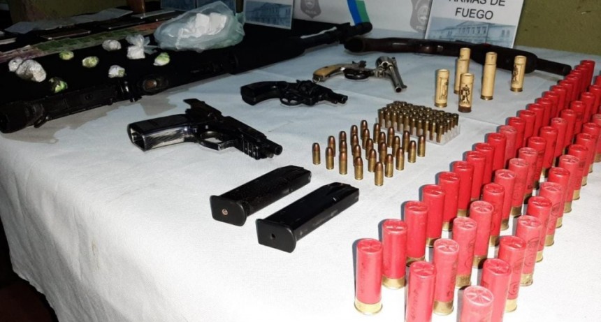 Importante operativo antidrogas en Pérez Millán: decomisaron sustancias y armas de fuego