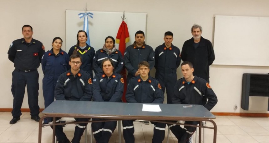  Éxitoso examen final para el ascenso a Bombero Voluntario de Ramallo