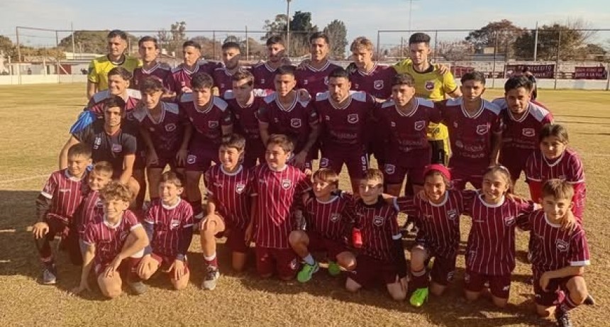 Federal A: Defensores perdió sobre la hora y se quedó sin chances