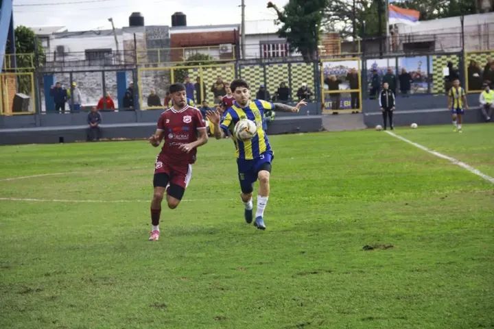 Federal A: Defensores ganaba bien, pero con un poco del rival y mucho de la terna arbitral se quedó sin nada