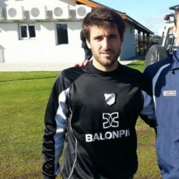 Franco Olego: “yo les comento a mis nuevos compañeros como se trabaja en Defensores”