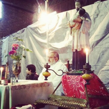 La misa de San Cayetano en el barrio Don Antonio congregó a un centenar de feligreses