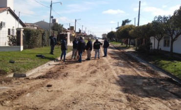 Comenzó el asfaltado de AMUCHOCA