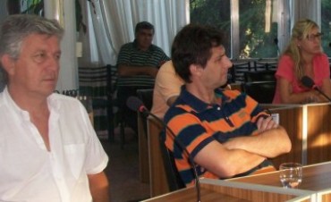  El bloque de ediles de Cambiemos señaló que la planta de empleados municipales aumento un 18,5%