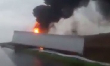 Se incendió un camión en el kilómetro 226