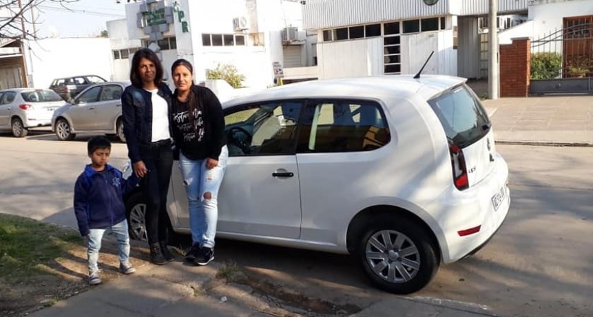 Le entregaron el Up a Lorena Rosales