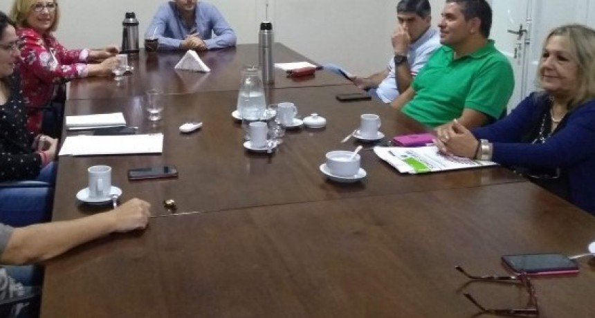 El gobierno local confirmó el llamado a paritaria y pagará un adelanto salarial a cuenta