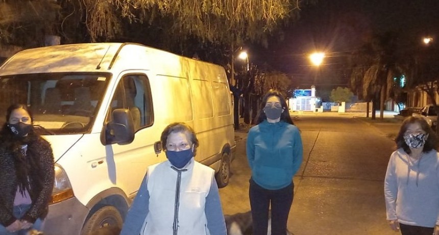 El aplauso continua para los que cuidan de todos