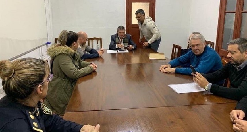 El municipio firmó un convenio con Nación para compactar vehículos