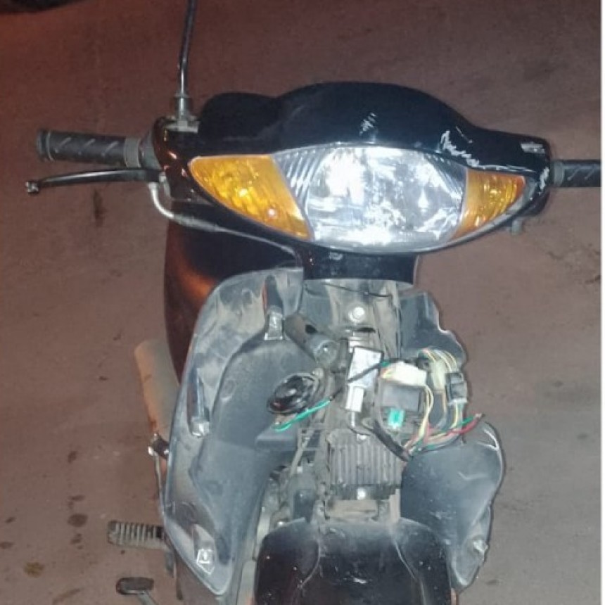 Detienen a dos adolescentes por robo y violación de domicilio 