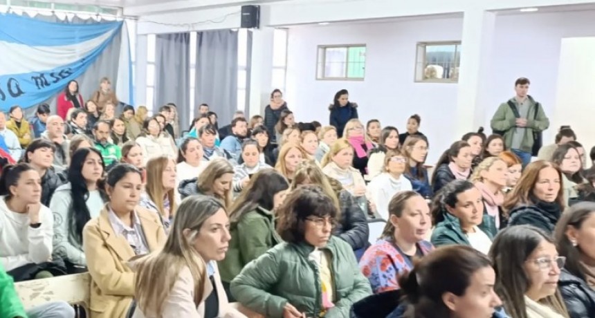 “Tenemos una mirada muy puesta sobre el régimen académico”: Lucrecia Maldonado y la jornada pedagógica que fortalece la educación en Ramallo