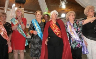 Elección de la Reina de la Tercera Edad del Pdo. de Ramallo :¡Felicitaciones Negrita!