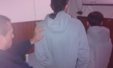 Policiales Villa Ramallo: Secuestraron un vehículo por falta de seguro y dos detenidos por tenencia de droga 