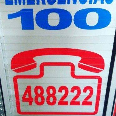 Los bomberos esperan por Telecom