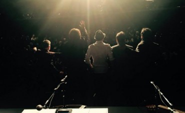 Alejandro Dolina dejó su programa de radio por falta de pago pero igualmente estará en Ramallo