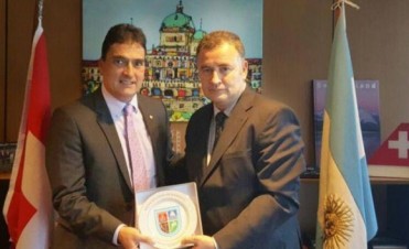 El embajador de Suiza visita Ramallo