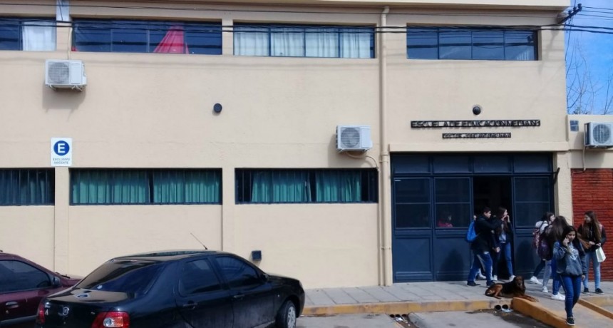 Suspenden las clases por amenaza de bomba