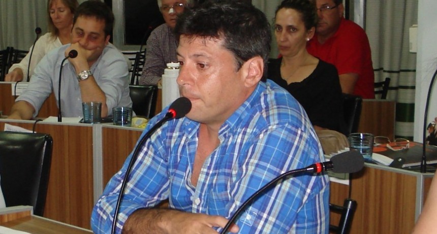 Macías 'Los bloques sabían que esta situación era el certificado de defunción de la construcción del puerto del Gazprombank'