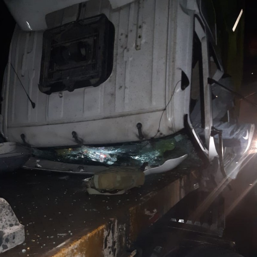 Bomberos rescató a un chofer que había quedado atrapado