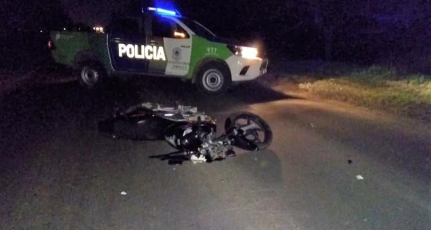 Villa General Savio: Grave accidente al caer una joven de una moto