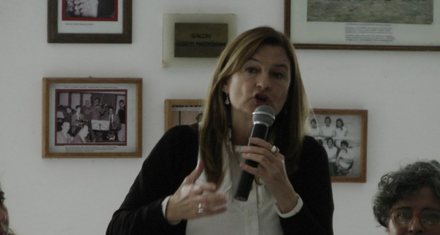 La ministra Estela Díaz visitó Ramallo y se reunió con vecinos