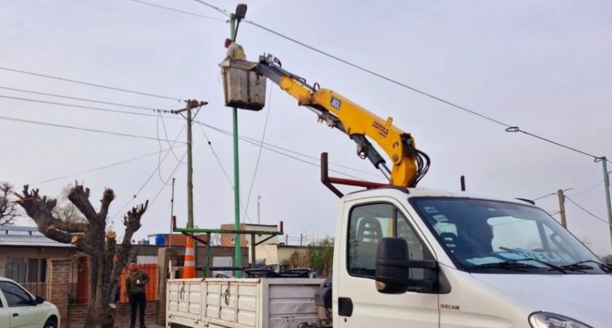 La Municipalidad avanza en el recambio de luminarias para mejorar la seguridad y eficiencia energética