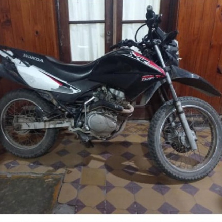  Allanamiento en Ramallo: detienen a un joven y secuestran armas, drogas y una motocicleta adulterada