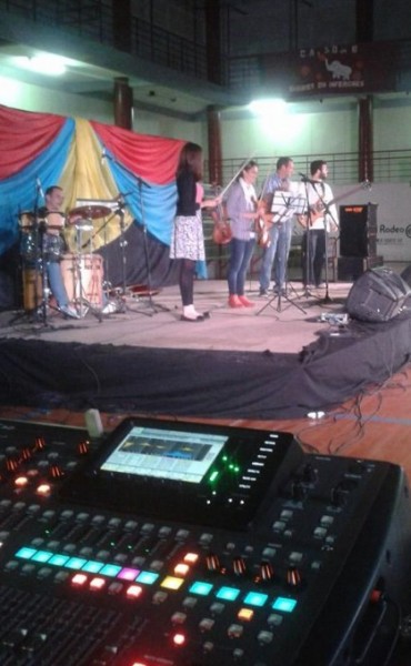 A pesar del mal tiempo se realizó el festival solidario