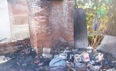 Se incendió totalmente una vivienda en Ramallo