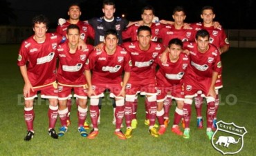 Defensores no jugó bien y Ferro se llevó los tres puntos