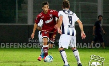 Diego Mondino: &ldquo;Talleres tiene m&aacute;s presi&oacute;n que nosotros&rdquo;