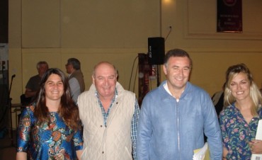 Los cuatro candidatos a Intendente expusieron sus ideas en el debate organizado por la FM104.1-Radio Acero