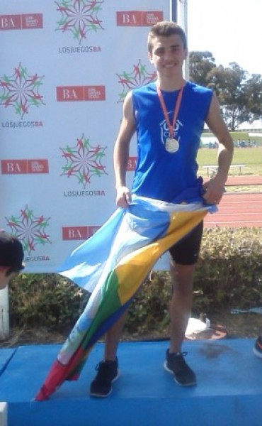 José Simo Campeón Nacional en 80 y 150 metros en los Juegos Evita