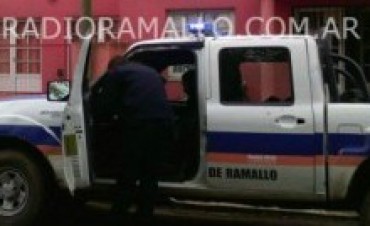 Agreden a un policía en un control de tránsito