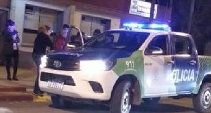 Arrebato en la vía pública, hurto y violación de domicilio