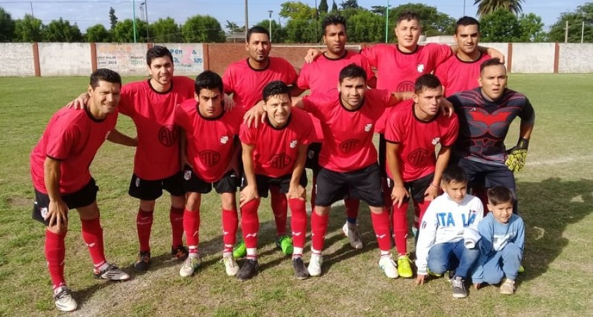 Social derrotó a Paraná, Defensores empato con Somisa y Matienzo con Regatas 