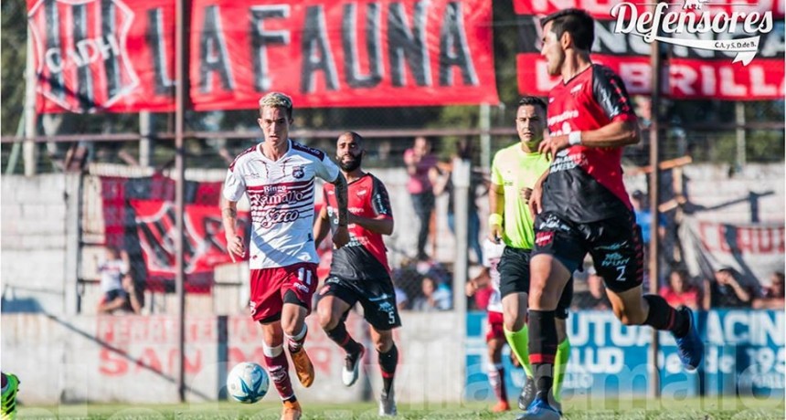 Con poquito Douglas dejó a Defensores sin nada