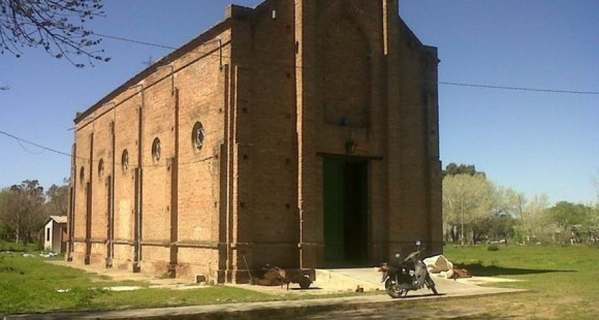 Vuelven los oficios religiosos con presencia de fieles en los templos