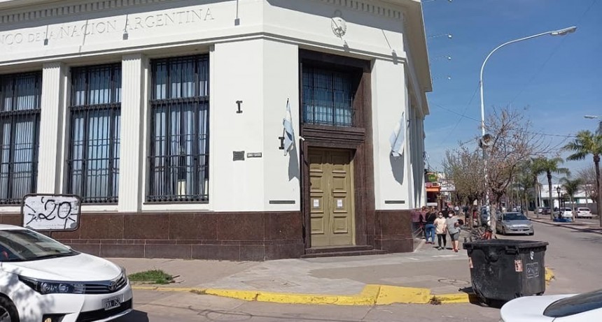 Los empleados del Banco Nación cobrarán un bono de $66.000 por el cumpleaños de la entidad