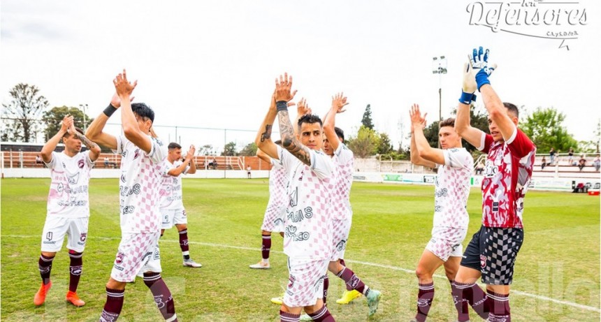 Defensores quiere resolver ante Douglas Haig el tema de la permanecia