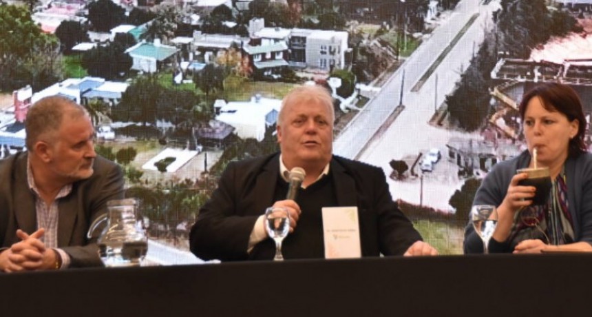 Gustavo Vera disertó en Ramallo